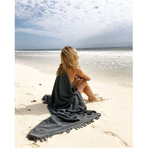MERSEBEACH-GREY_4_.jpg