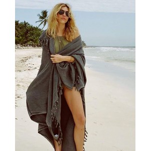 MERSEBEACH-GREY_5_.jpg